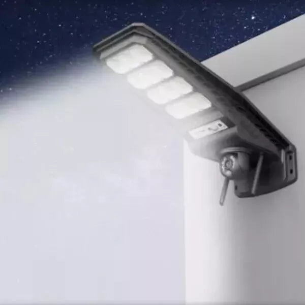 LAMPIONE STRADALE CON TELECAMERA INCORPORATA 400W PANNELLO SOLARE